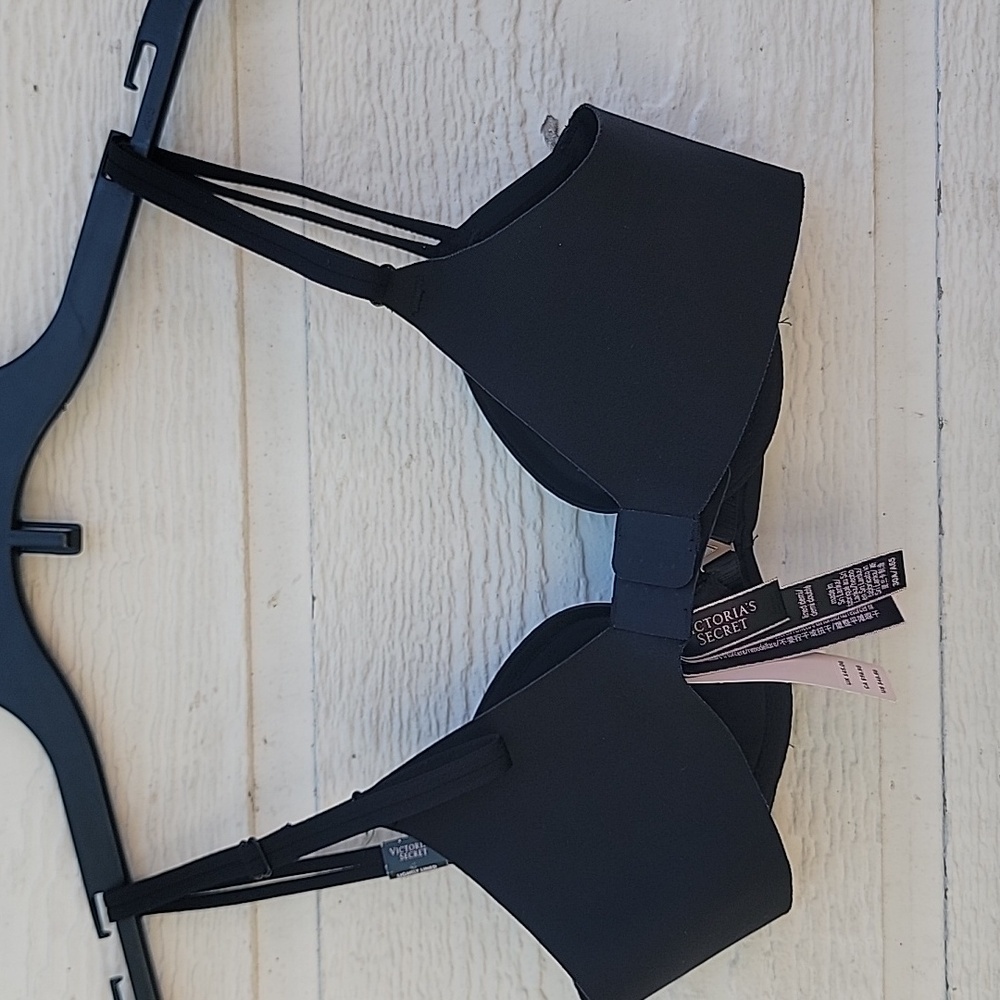Victoria's Secret Black Bra - Picture 6 of 9